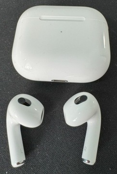 Słuchawki bezprzewodowe Apple AirPods 3