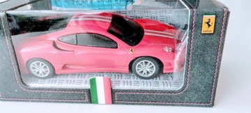 Czerwone włoskie Ferrari oryginalne z hologramem 