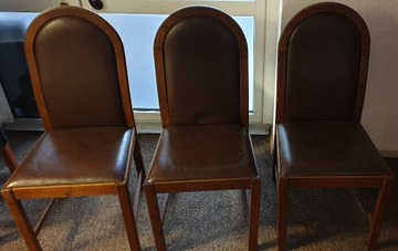 Krzesła z obiciem skórzanym 300 zł  za 3 szt. 