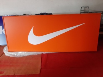 kaseton reklamowy NIKE 195x80x14