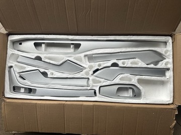 AUDI A4 B9 listwy dekory szczotkowane aluminium