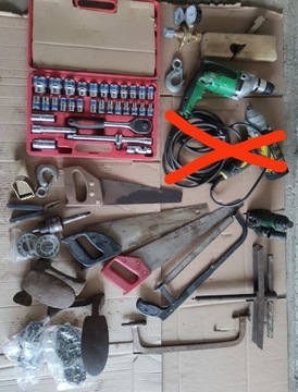 Wyprzedaż garażowa - ozdobne / narzędzia