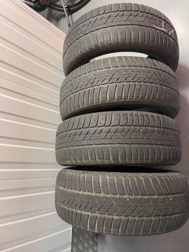 Komplet opon zimowych Pirelli 225 / 55 r 18