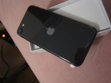 iPhone SE 2020 64GB czarny po refabrykacji 24.Gw