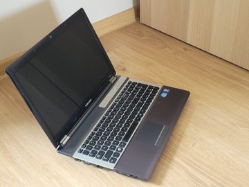 Laptop Samsung RF511 i5 4GB Nvidia 540M