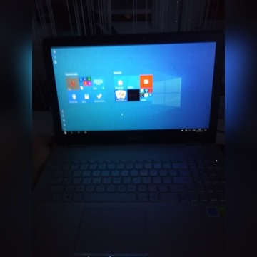 Laptop Asus i7 8gb RAM GEFORCE845m 