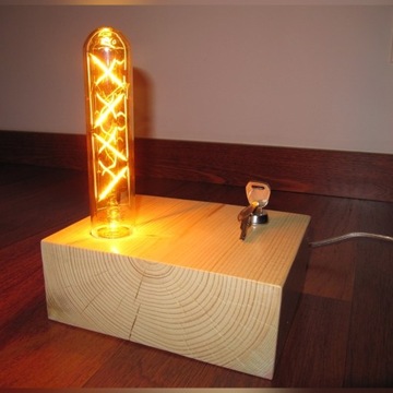 Lampa drewniana LOFT ze stacyjką na kluczyk unikat