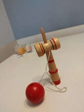 Zabawka Kendama drewniana