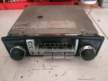 samochodowy radiomagnetofon retro lata 70