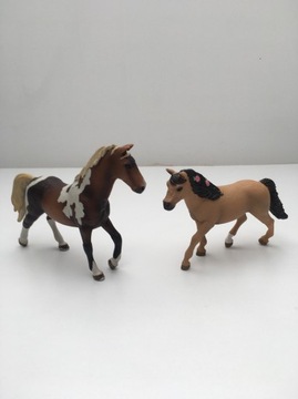 Figurki koni Schleich 2 szt.