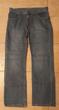 Spodnie jeans Wrangler HERO W33 L30.