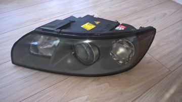 lampa reflektor xenon volvo v50