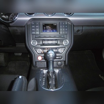 Ford Mustang SYNC 2 konsola nawigacja cd radio 