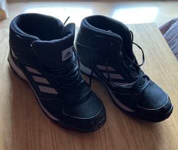 Buty zimowe chłopiec Adidas traxion rozm 38,5