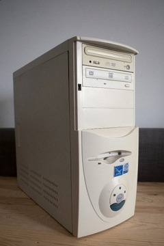 Komputer retro Pentium 4 1,5Ghz