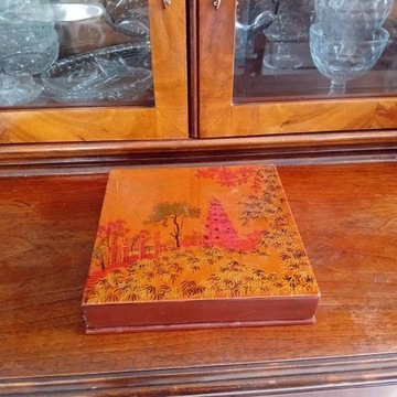 Szkatułka pudełko orientalne Hanoi Pagoda z laki