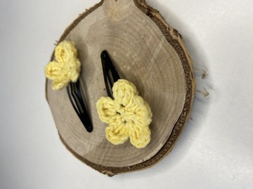 Spineczki żółte kwiatuszki handmade Amigurumi