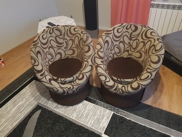 2 Fotele z funkcją pufy