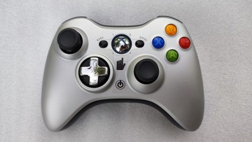 Pad Bezprzewodowy Xbox 360 Srebrny D-Pad JAK NOWY 