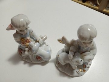 Figurki ceramiczne chłopiec i dziewczynka z psem