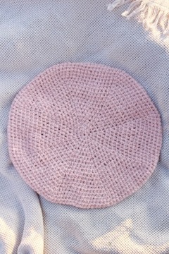 Jasnoróżowy beret handmade