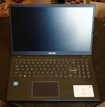 Laptop ASUS E510M 15,6” 4GB SSD 128gb