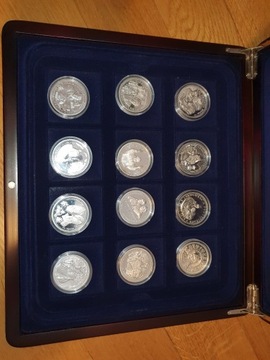 Kolekcja 12 srebrnych medali  -  Jan Paweł II.