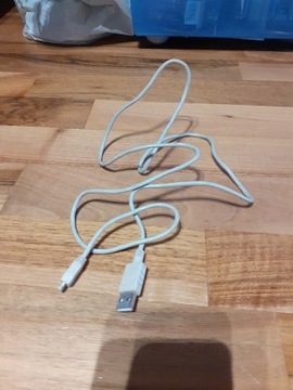 Inny kabel USB, np. Ładowarka od aparatu itp. MP3 