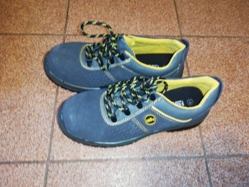 Lekkie BUTY ROBOCZE ochronne TIRSO S1P SRC r. r41