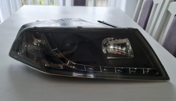 Reflektor lampa prawa przód octavia 2 II LED