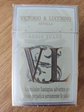 kolekcjonerskie pewex Victorio & Lucchino b. dobry pełne pewex prl