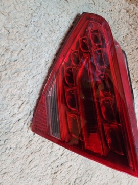 Lampa w klape Audi a5 8t prawa