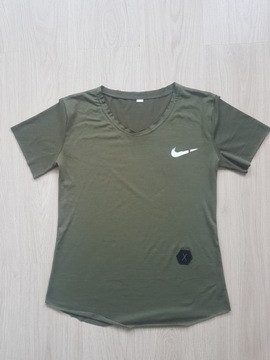 T-Shirt Slim-Fit bawełniana NIKE zielona