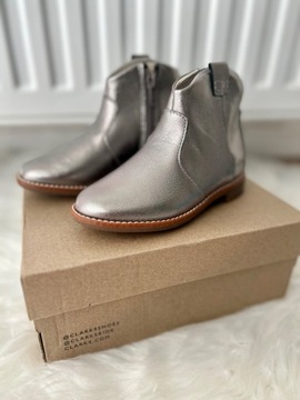 Nowe buty Clarks rozmiar 24 przepiękny model 