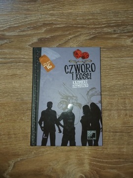 Książka Czworo i kości Kazimierz Szymeczko 