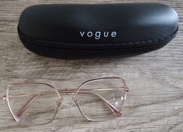 Nowe okulary korekcyjne Vogue VO4274