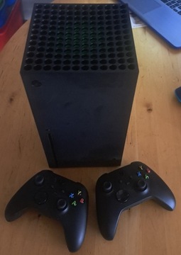 Konsola MICROSOFT XBOX Series X + drugi pad