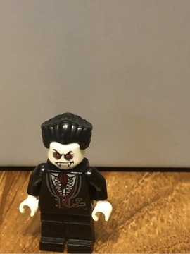 Lego Monster Fighters minifigurka Lord Vampyre