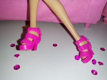 buty szpilki dla BARBIE 