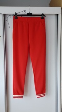 Nowe czerwone spodnie dresowe damskie rozm.M