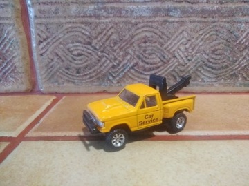Maisto Ford F-150 tow truck
