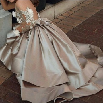 sukienka balowa haftowana r.5-6 stylowa.NOWA