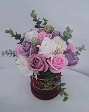 Flowerbox kwiaty mydlane - prezent dzień kobiet