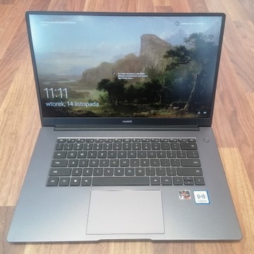 HUAWEI MateBook D15 Ryzen5 8GB ram 256GB sdd 15,6