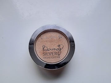 Bouncy Silver Highlighter