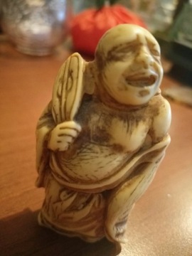 Figurka mnich z kość