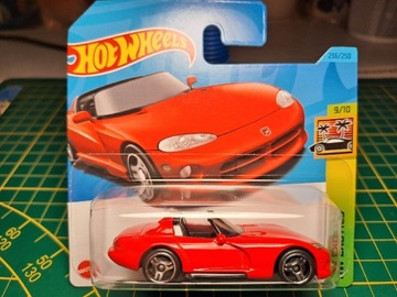 Hot_Wheels_92_Dodge_Viper_R/T