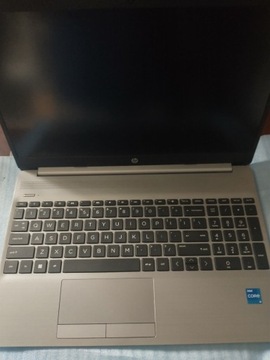 Laptop HP 250 G8 i5-1135G7 po zalaniu