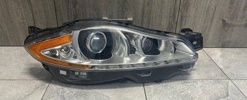 Prawa lampa przód Jaguar XJ X351 2012 rok IGŁA