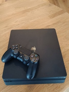 Konsola Sony PS4 Slim (CUH-2216A) + Pad 4